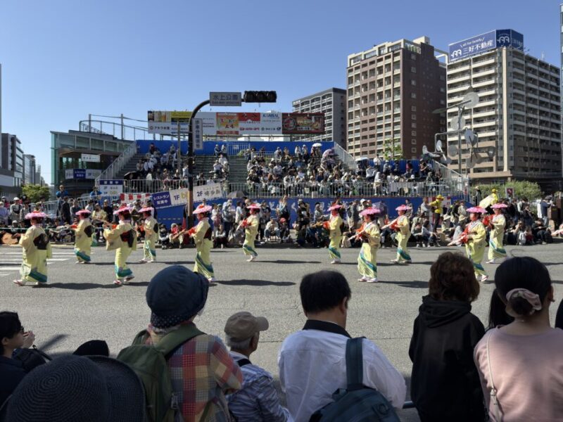 どんたく広場観光桟敷席