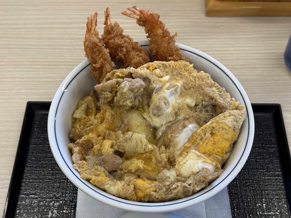 海老タレカツと親子丼の合い盛り丼