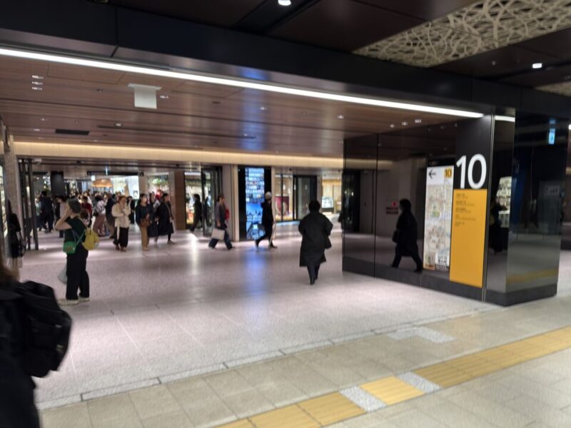 地下鉄空港線天神駅直結