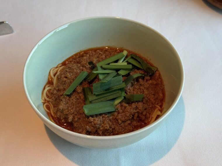 汁なし担々麺