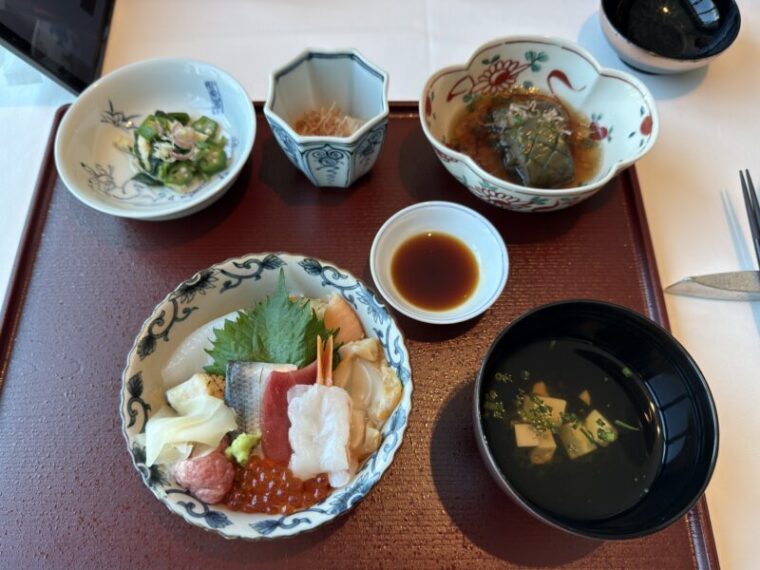 海鮮丼