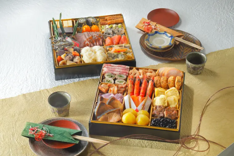 和・洋風二段　九州旬味箱　　　　　　税込・送料込26,200円29品＋ピザ（直径23cm）付＜冷凍＞