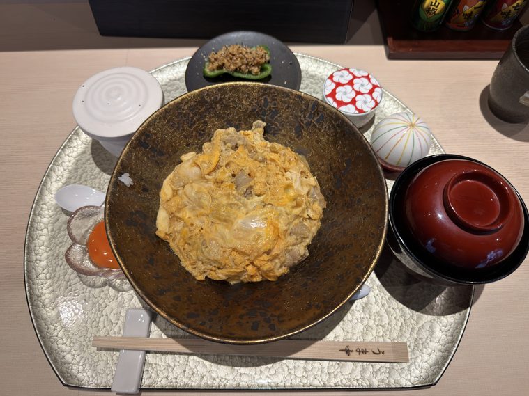 濃厚卵黄乗せ