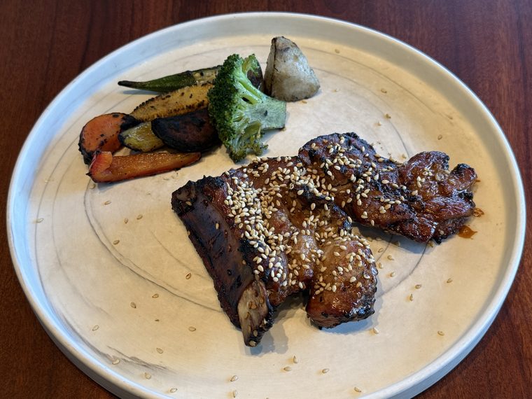 豚スペアリブの薪焼き